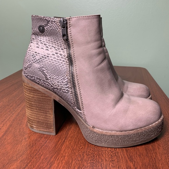 Chalada | Taupe Snakeskin Vegan Leather Block High Heel “Ella”Booties - 38 - Picture 2 of 10